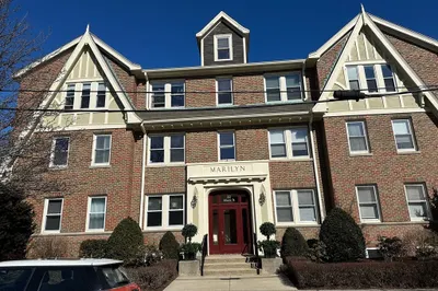 22 Atlantic St #7