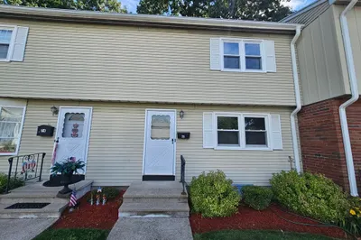 76 Yorktowne Court #76 1