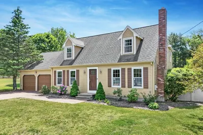7 Sweetland Farm Rd 1