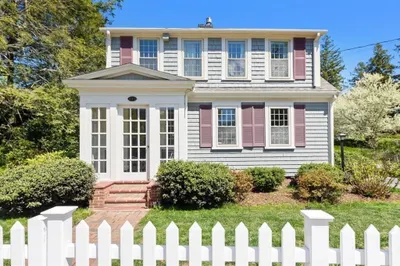227 Main St 1