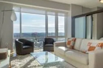 400 Stuart St #20C 1