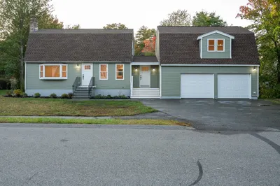 8 Arbella Dr 1