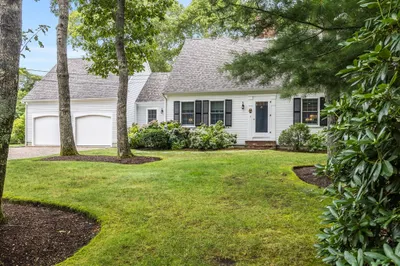 204 Crystal Lake Rd 1