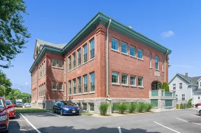 120 Maplewood Avenue #203 1