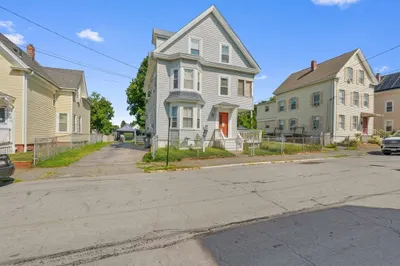 21 7th Ave