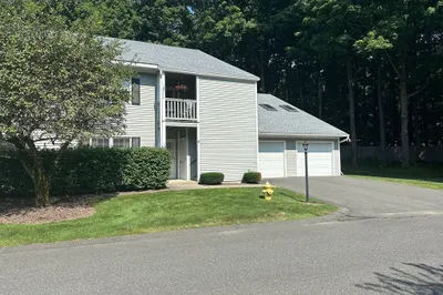 407 Country Side Rd #407 1