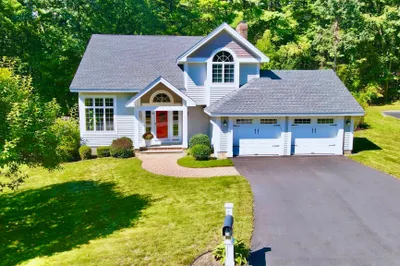 34 Village Crossing 1