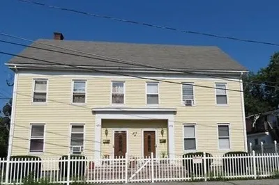47 Prince Ave 1