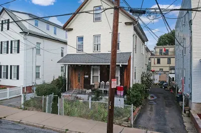 61 Springfield St