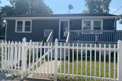 44 Maitland St