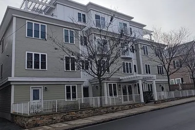 143 Cedar St #7