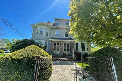 38 Lowell Ave #B 1