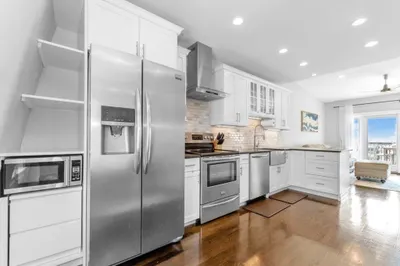 15 Dixfield St #2