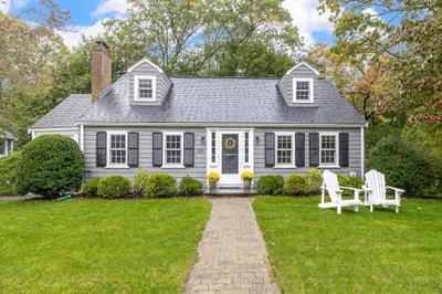332 Hillcrest Road