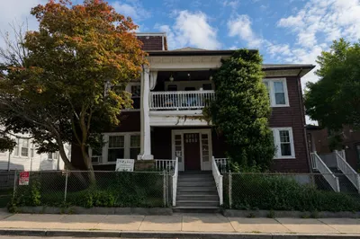9-11 Nazing St 1