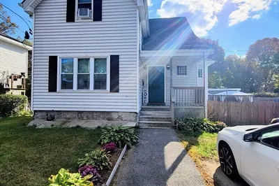 13 Riverview St