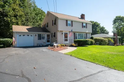 104 Brattle St 1