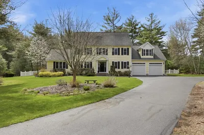 16 Sonia Dr 1