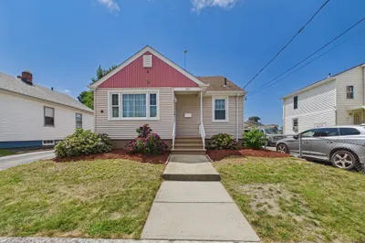 261 Ames St 1