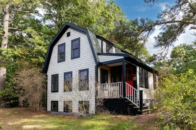 18 Agawam Road 1