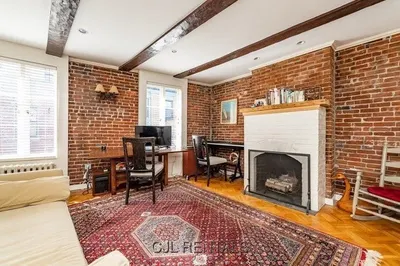 101 Myrtle St #4