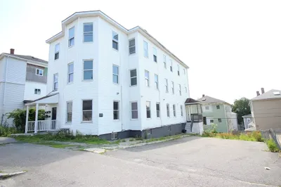 82 Fox St #3 1