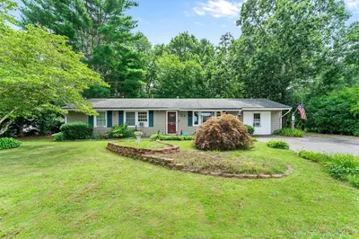 17 Parker Dr 1