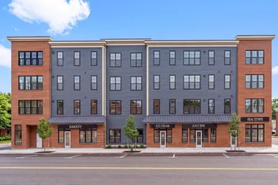 596 Washington St #302 1
