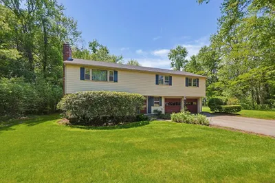1 Deerfield Ln