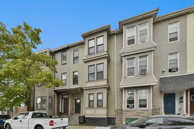 135 Havre Street #2 1