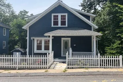 218 Marshall St 1