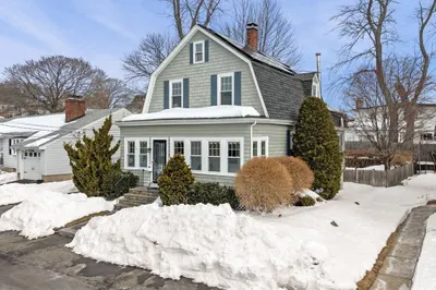 22 Hemenway Rd 1