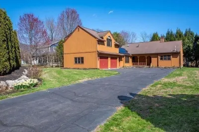 17 Sacco Dr 1