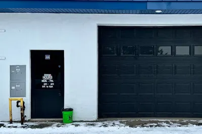 11 Front St 1