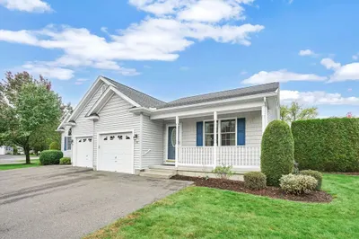 30 Fairview Village Ct #30 1