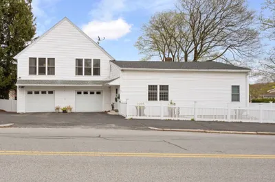6 Harrington Way 1