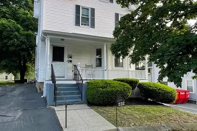 232 Hancock St #1