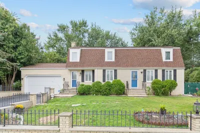 132 Ferncliffe Rd 1