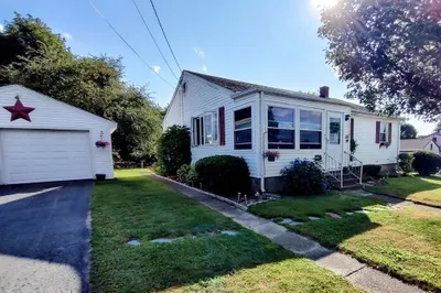 93 Crestview Ave