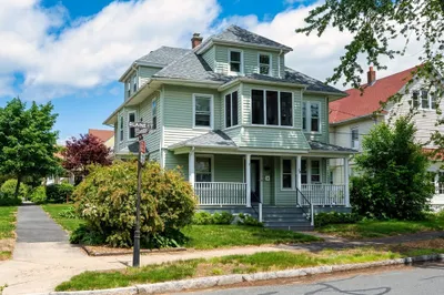 18 Blaine St