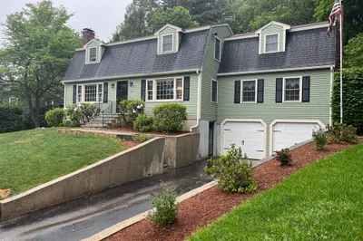 24 Pontiac Road 1