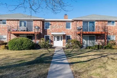96 Fountain Ln #7