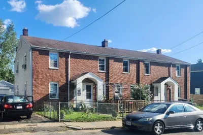 129-135 Putnam Cir 1