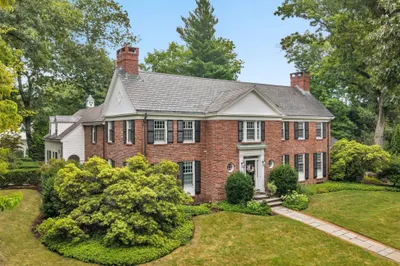 135 Edmunds Road 1