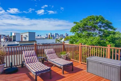 200 Emerson St #3-Penthouse