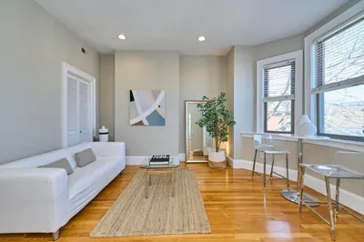155 I St #3