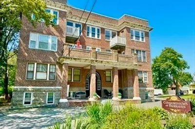 138 Main St #3rd floor
