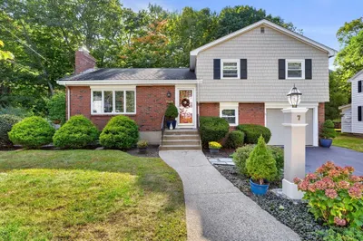 7 Parsons Dr 1