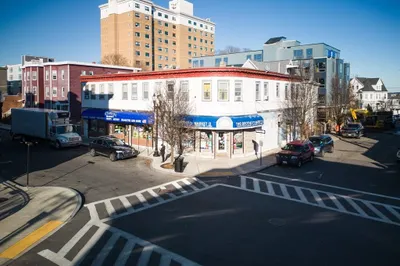 27 Nahant Ave