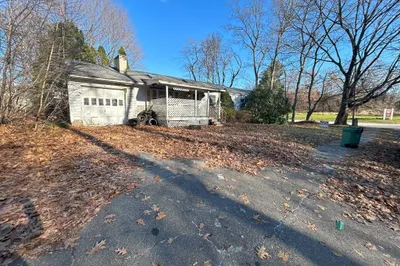 105 Spring St